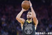  库里三分14中8破纪录，勇士加时胜马刺  